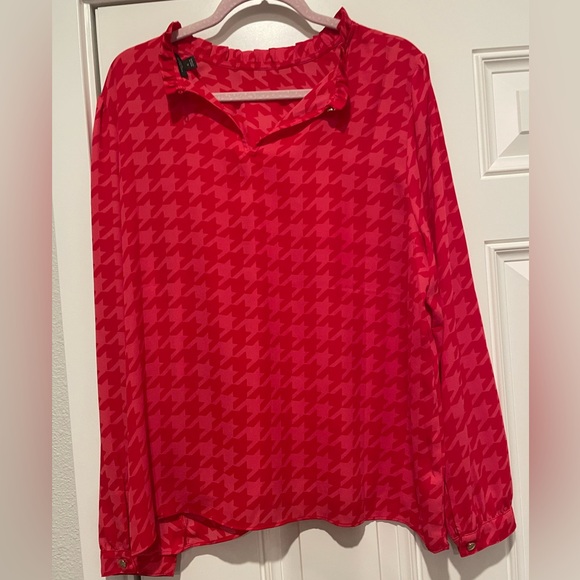 Ann Taylor Factory pink/red houndstooth ruffle collared blouse - Picture 3 of 4